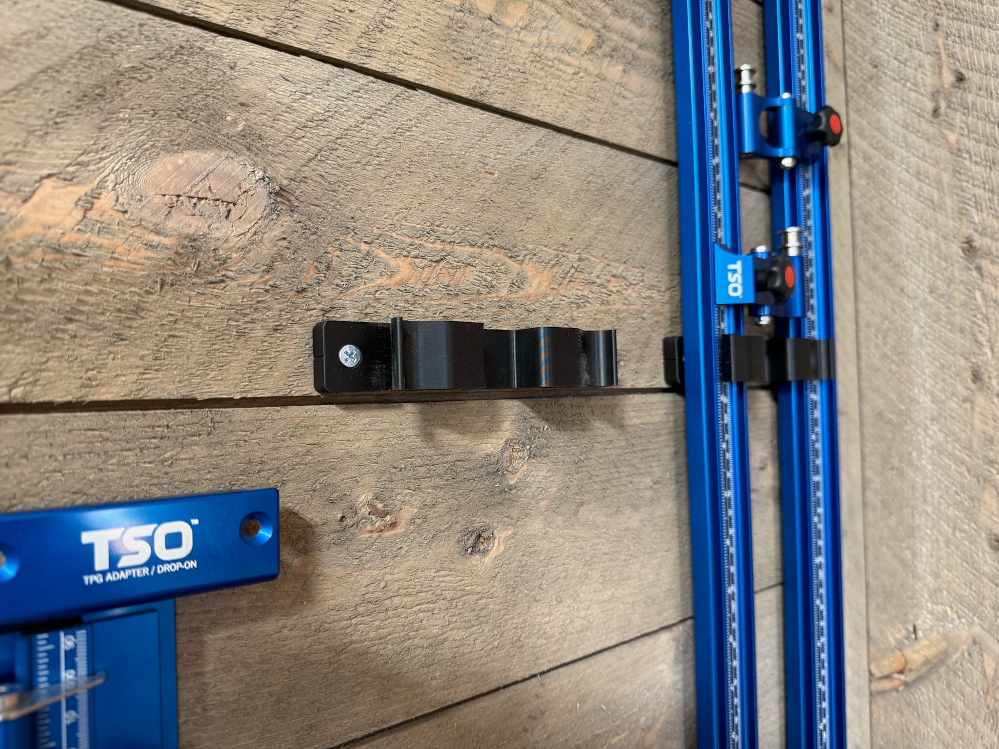 TSO Parallel Guide - Vertical Wall Mount